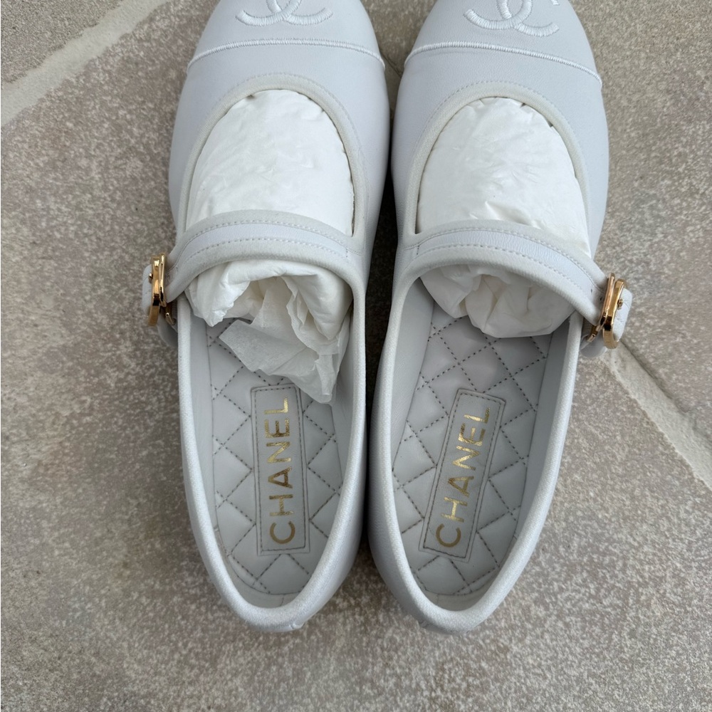 Chanel white Maryjane flats 38.5 - Picture 4 of 7